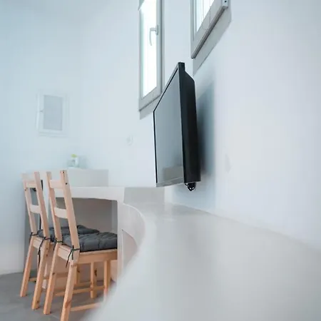 Zoe Apartment